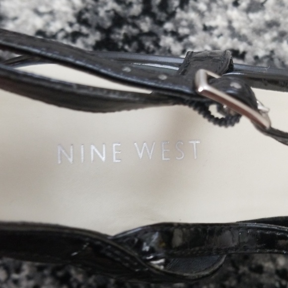 Black heels - Picture 4 of 4